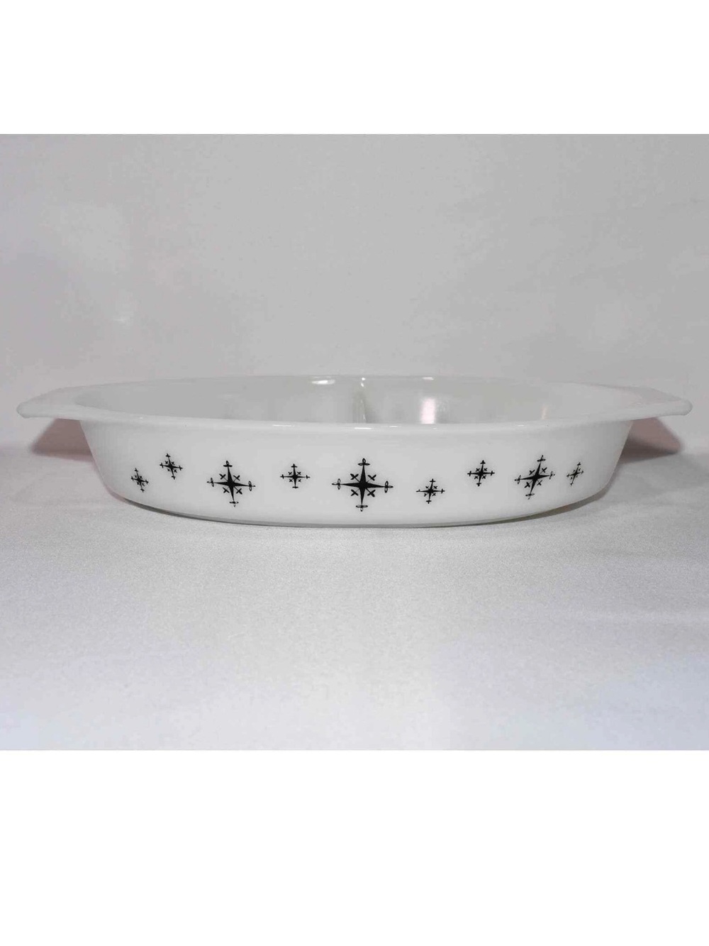 Pyrex Vintage 1959 Black Star Atomic Compass Divided Casserole Dish 1 1/2 Quart